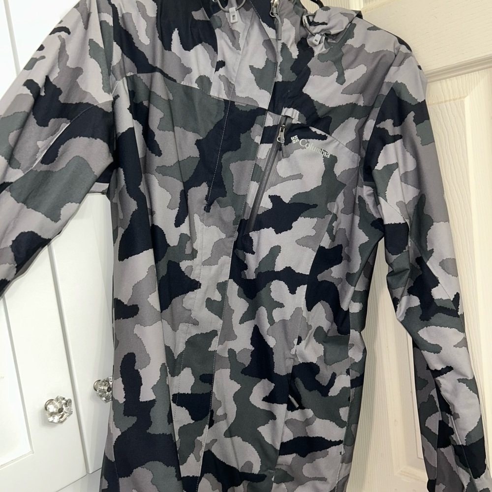 Columbia Camouflage Jacket - Black and Gray